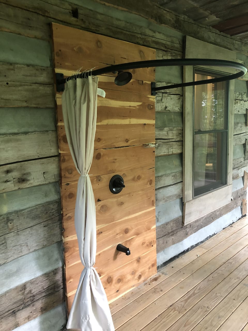 outdoor shower 