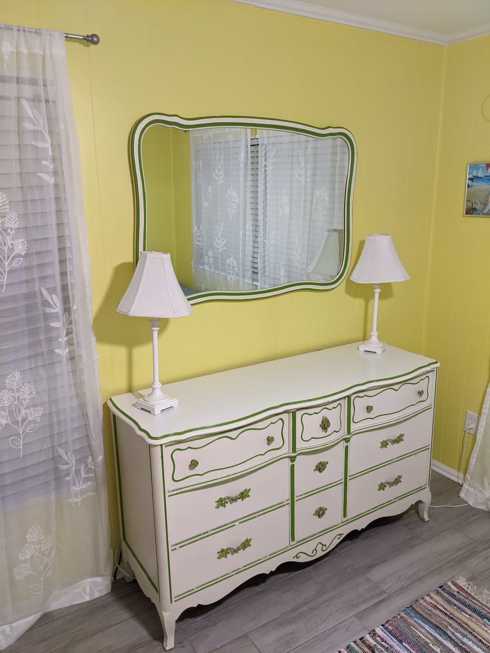 Guest bedroom "Yellow".