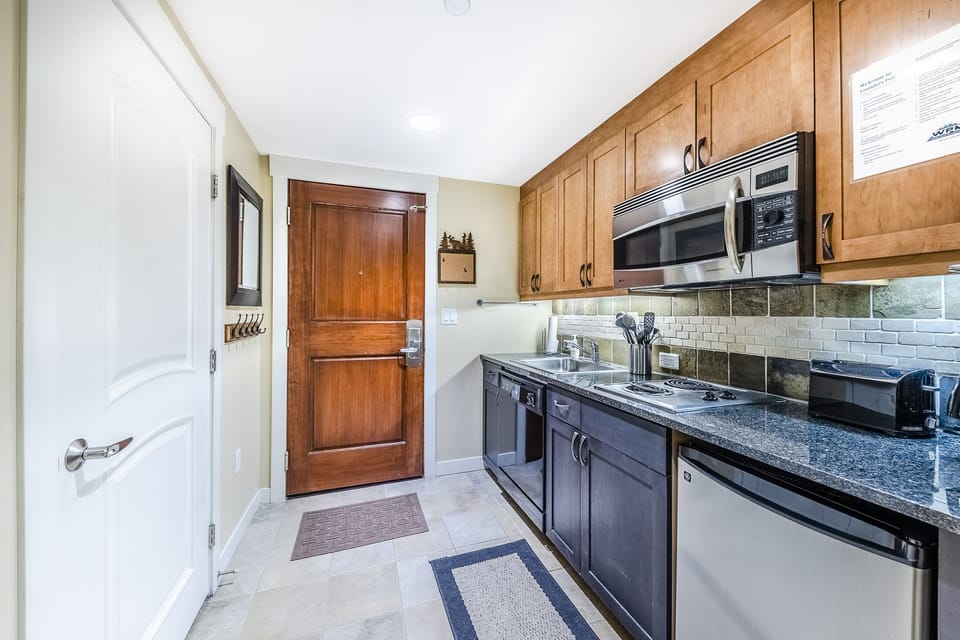 Entry - Entry to unit