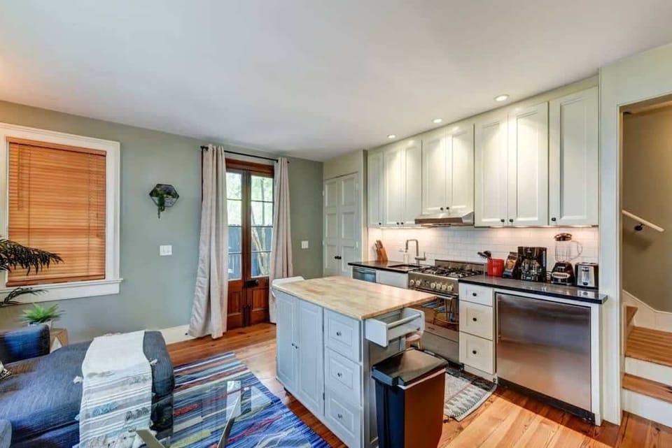 House # 2: Fully Stocked Kitchen!