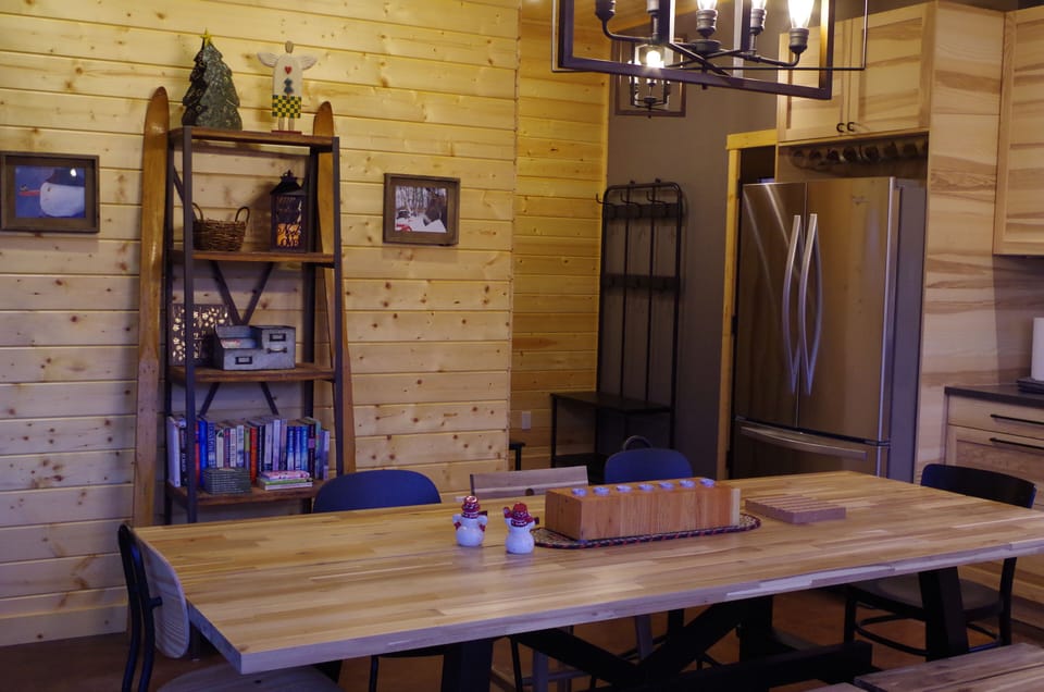 Books, games, puzzles on shelves