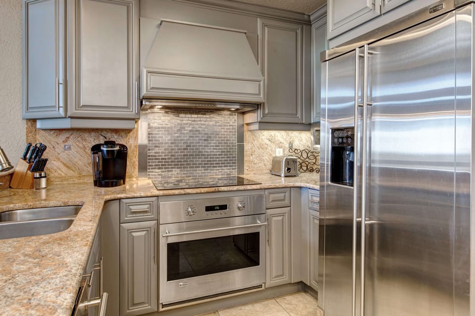 Westgate 3901A: Full kitchen