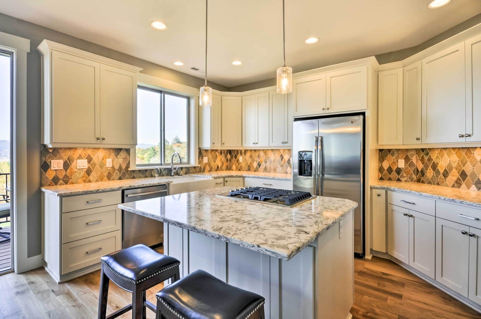 Kitchen | Cooking Basics Provided