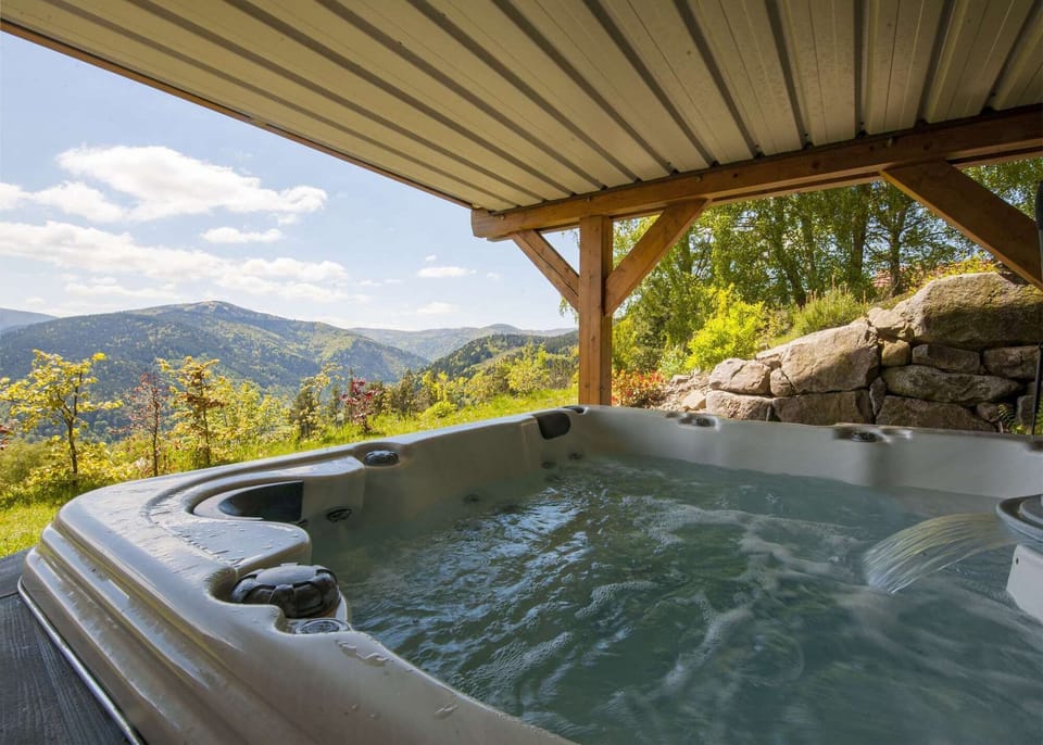 Jacuzzi