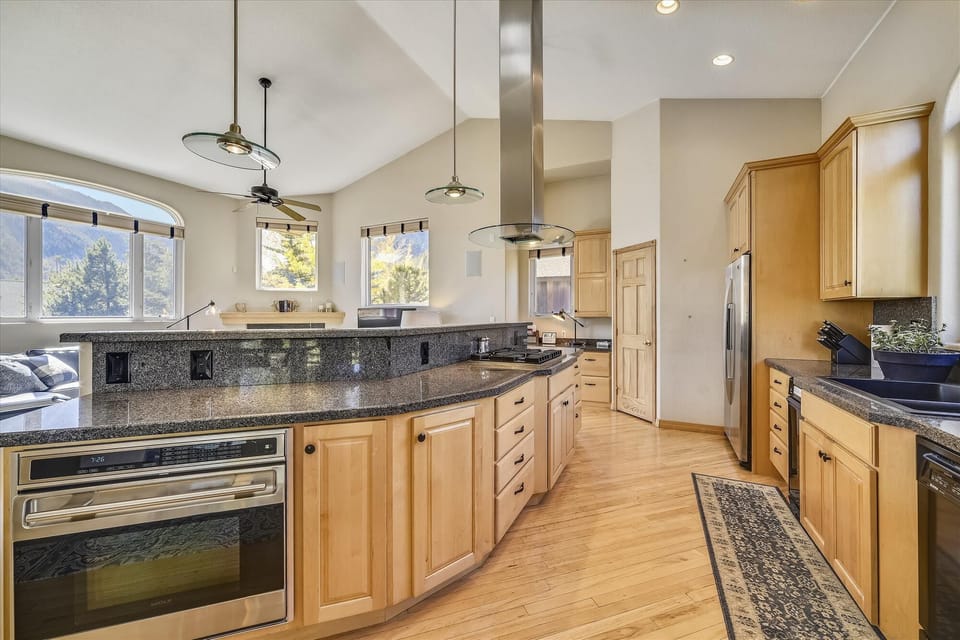 LL217 Kitchen