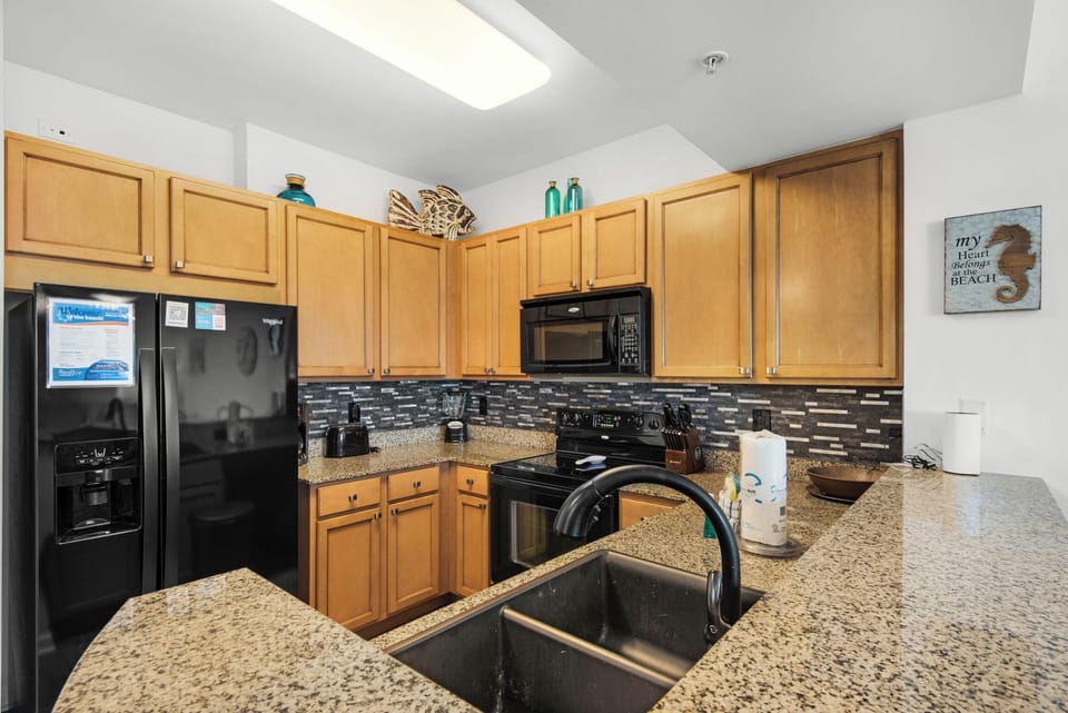 Full kitchen
