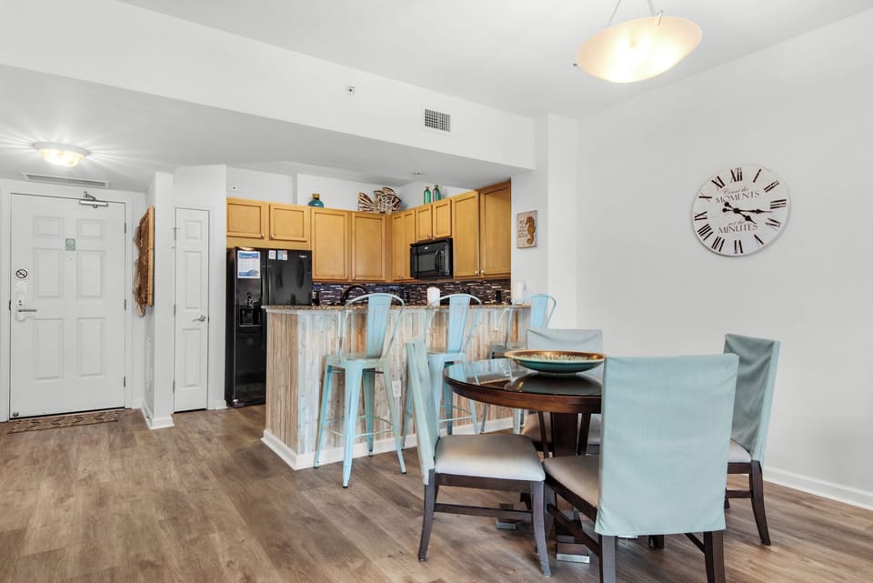 Dining table plus eat-in bar seating