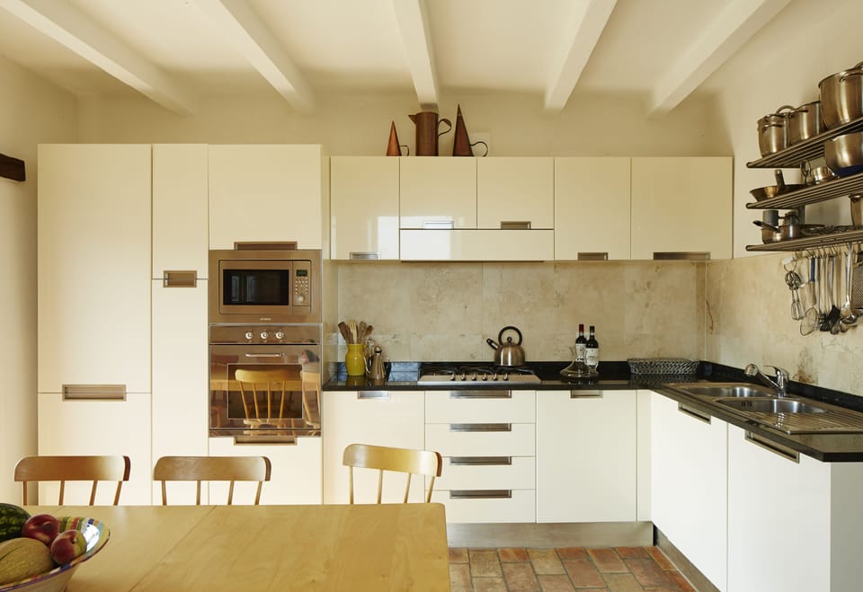 A fully equipped, modern kitchen, with oven, microwave, gas hob, dishwasher, etc