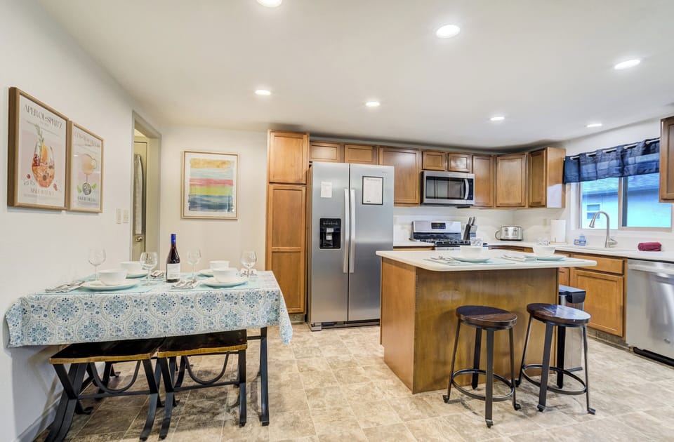 The open kitchen makes it easy to host!