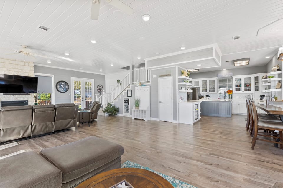 Expansive living room is 40 feet wide.  Ideal for larger groups to not feel cramped