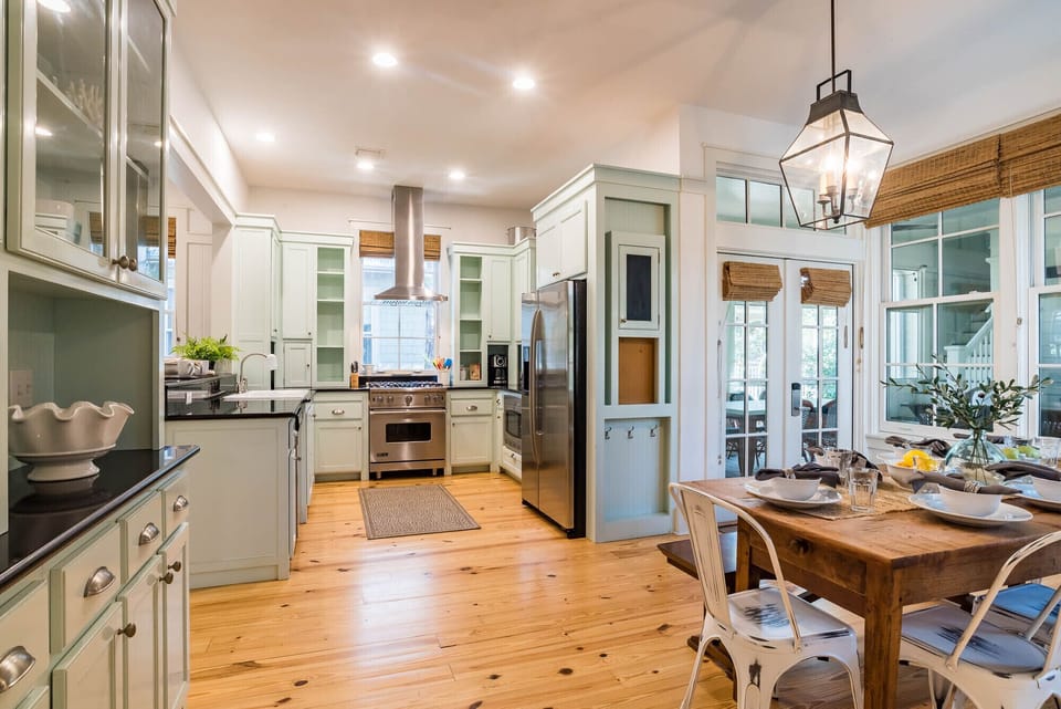 First Floor: Kitchen