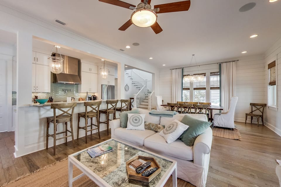 First Floor: Living Area