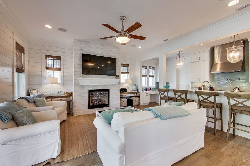 First Floor: Living Area