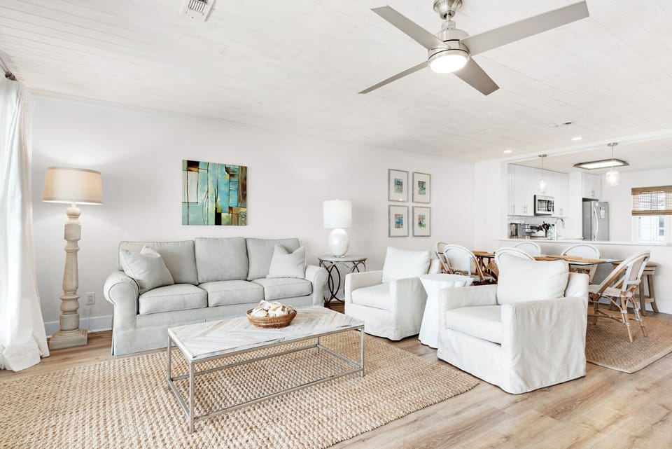Living room with plenty of seating