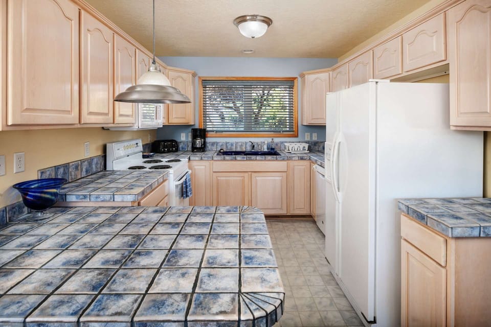 "Kitchen had everything we needed and more." - Jo