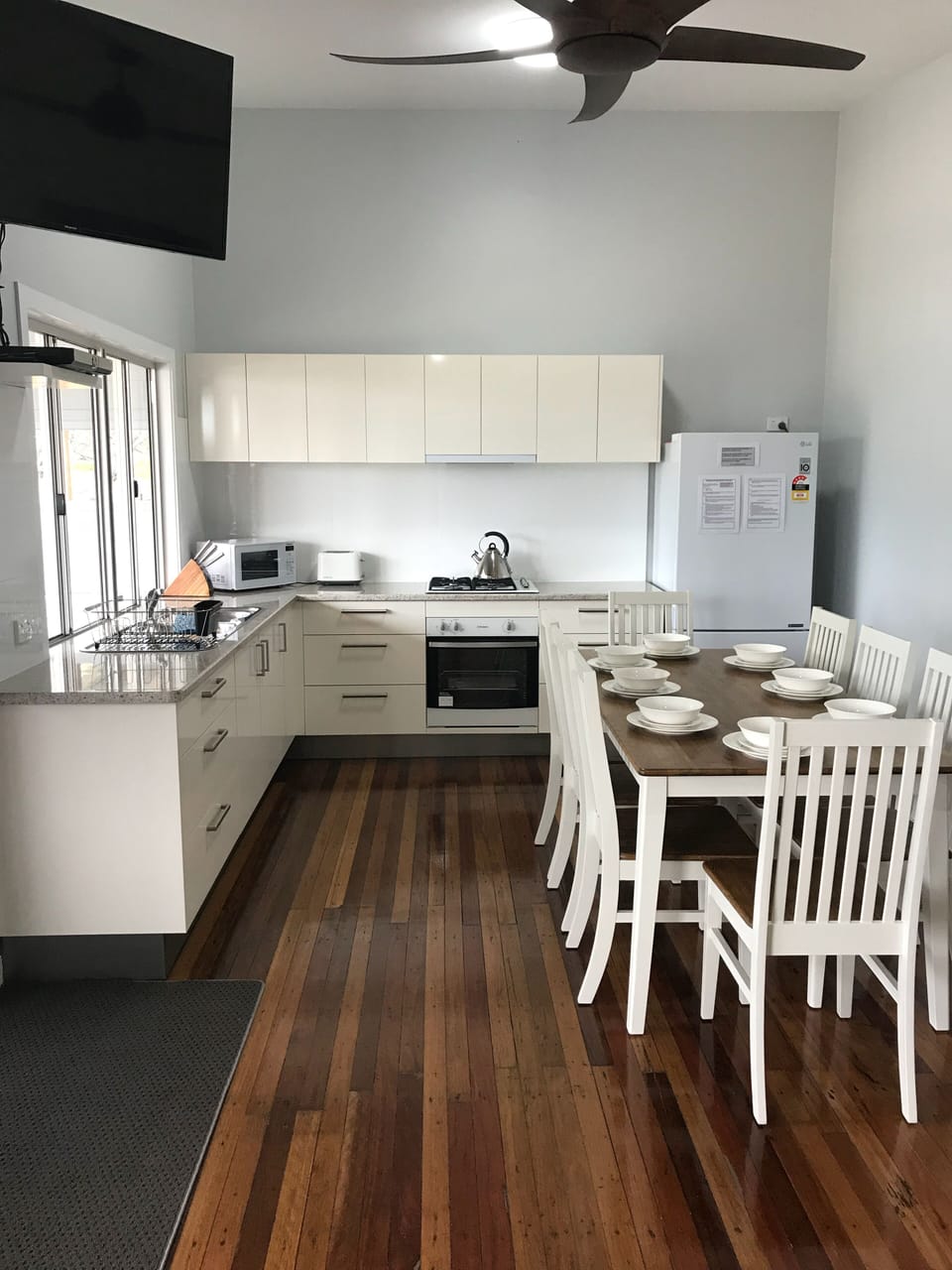 Large Kitchen/Dining Area