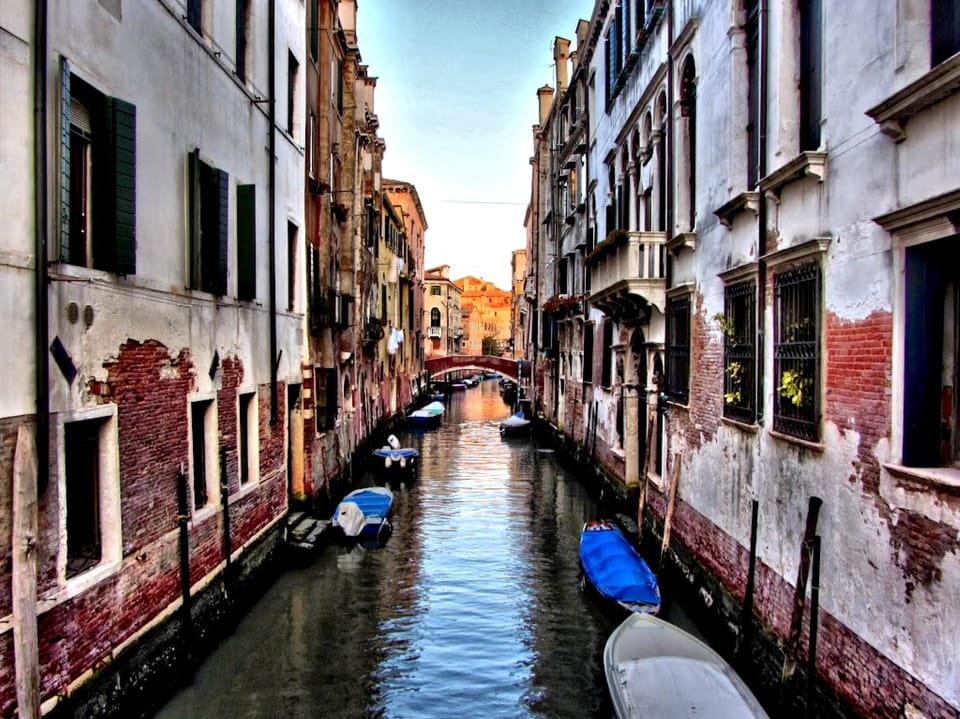Canal allowing access to the building