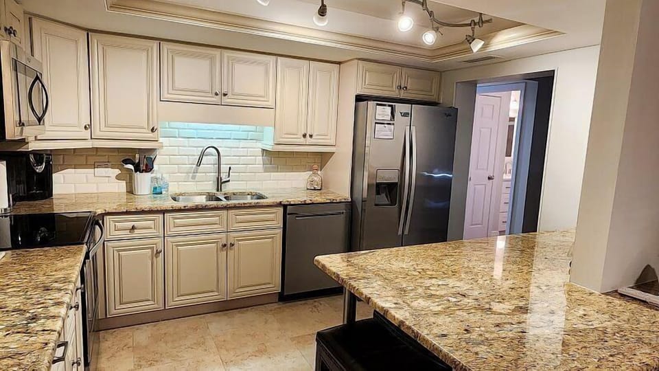 Kitchen 1