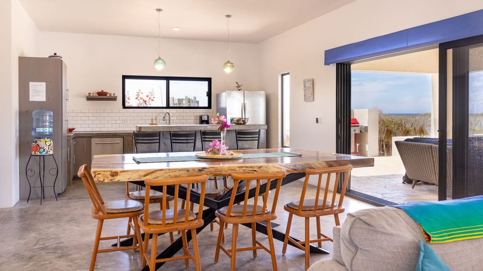 Kitchen and dining area