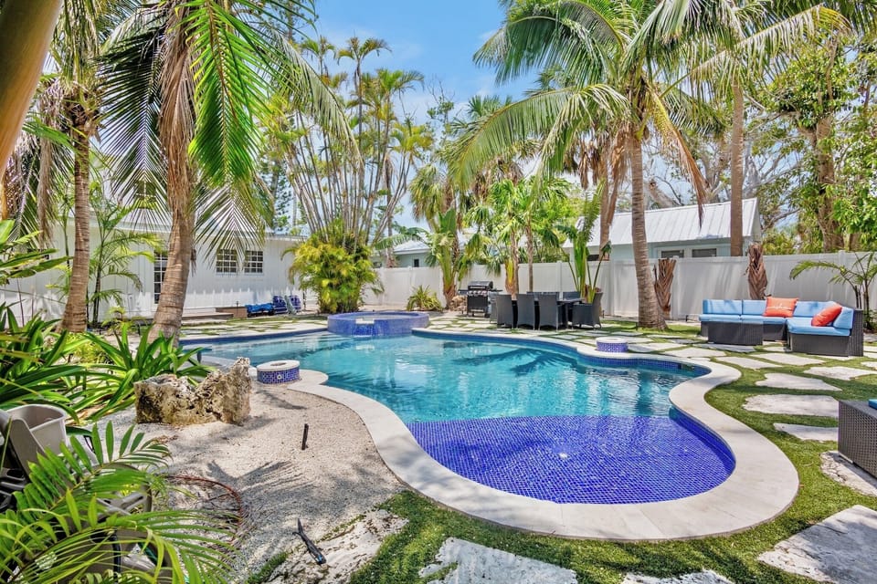 Private Pool and Spa