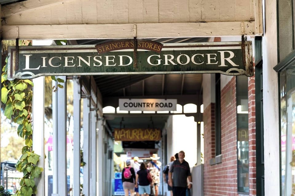 1 Minute Stroll to Main St