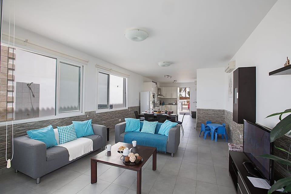 Open-Plan ground floor living room, kitchen and dining area