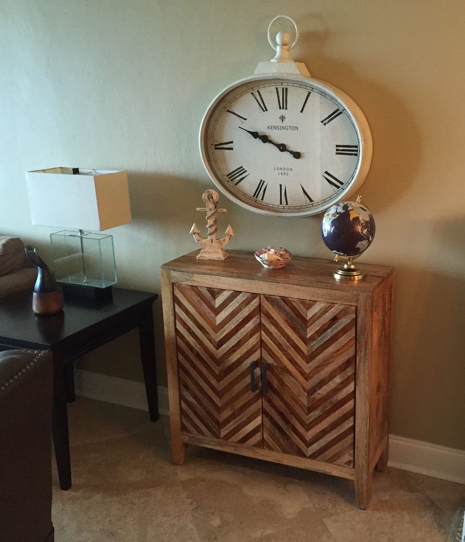 Large clock 