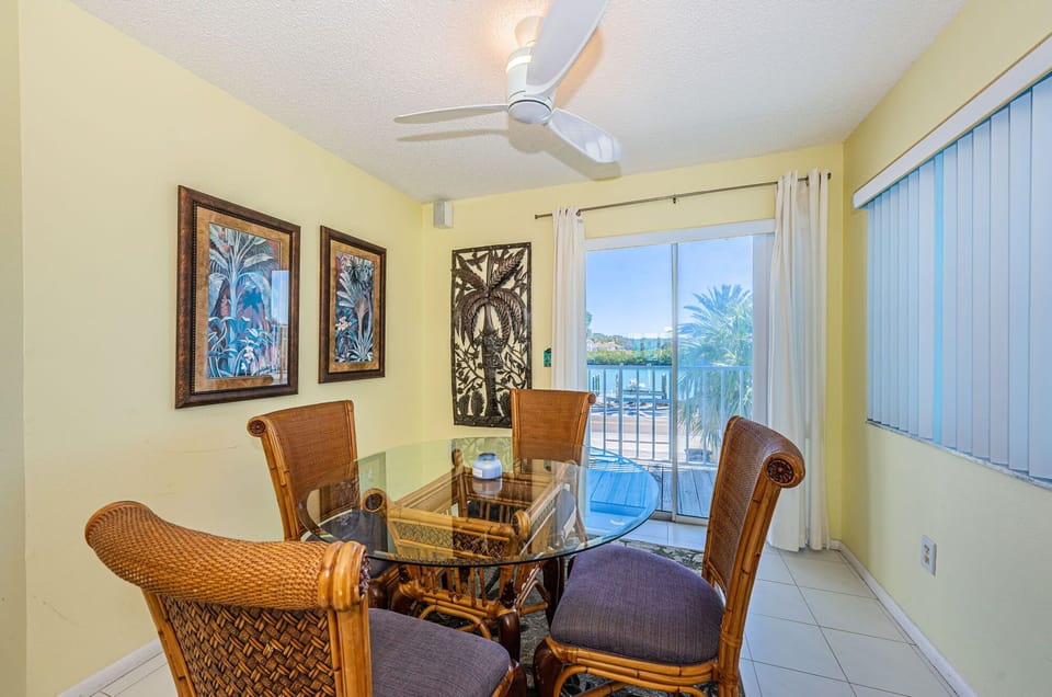 Dedicated dining room overlooking the Intracoastal