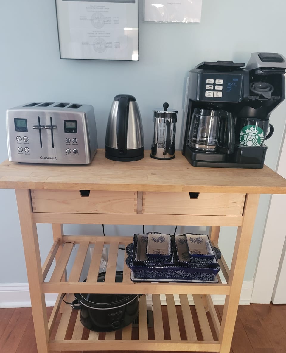 Toaster, hot water kettle, coffee press, drip & k-cup coffee maker & Crockpot, 
