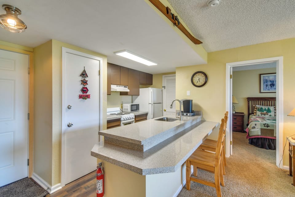 Kitchen | Cooking Basics | Keurig Coffee Maker | Toaster