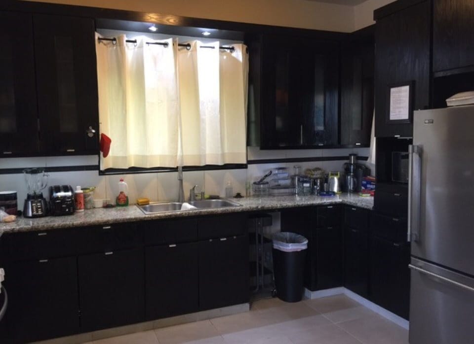 main floor kitchen with George Forman grill