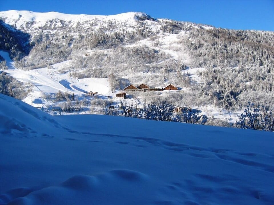 Snow and ski sports