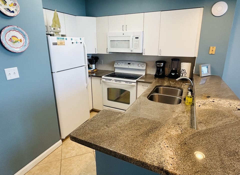 Full Kitchen