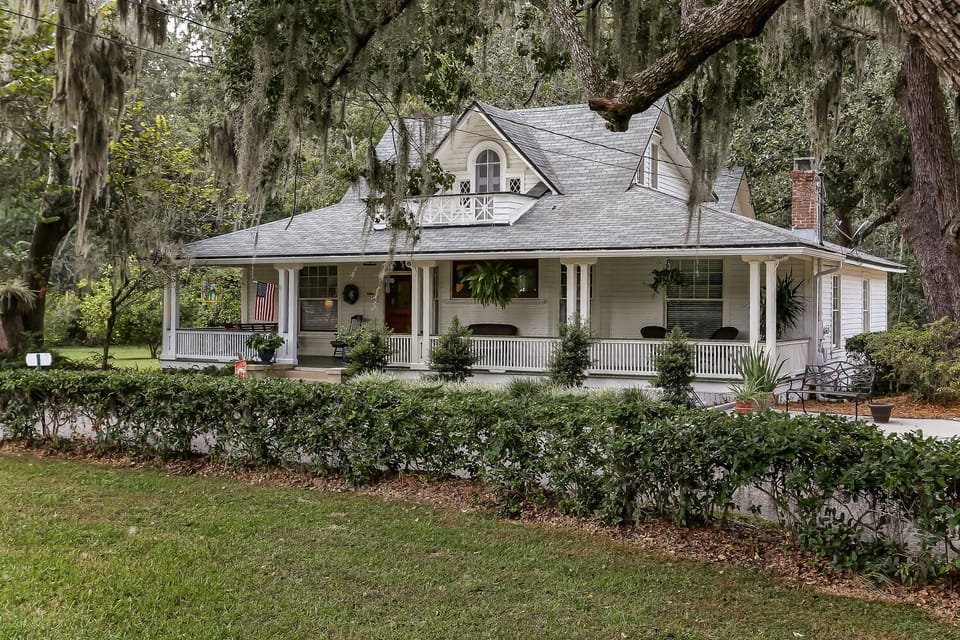 Gorgeous circa 1875 Plantation House (in city)