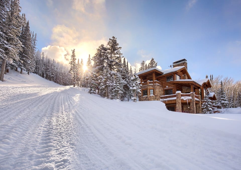 Panorama ski run to home!
