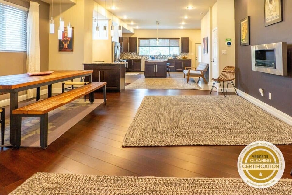 Welcome to this beautiful St. Louis home!