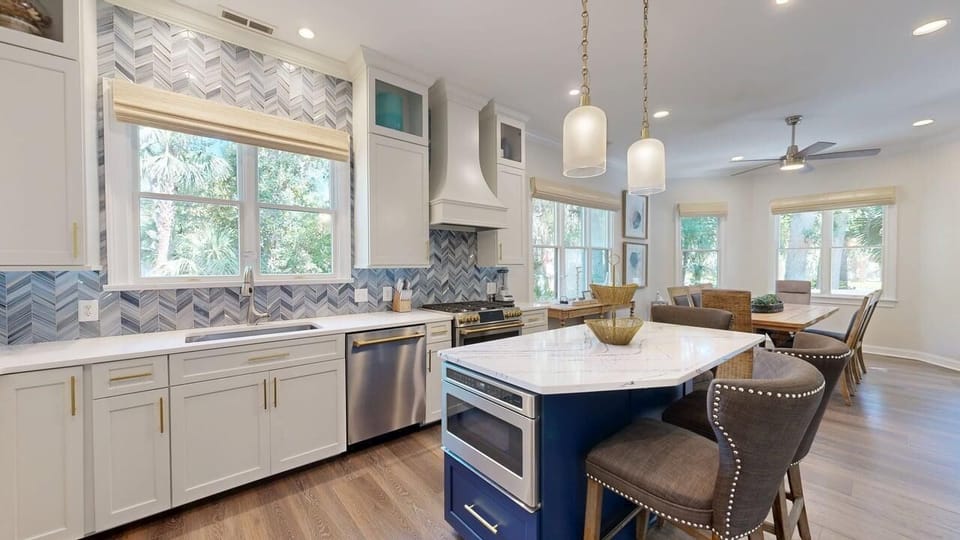 Fully Stocked Kitchen