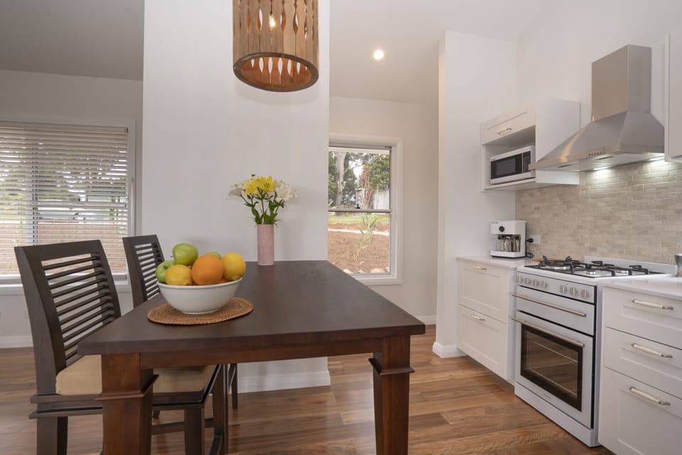 Full kitchen equipped with everything you need to prepare all your meals. 