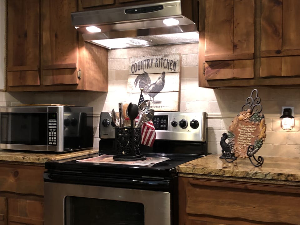 Country Kitchen with all the fine amenities.