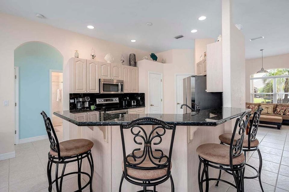 Kitchen Island with Seating