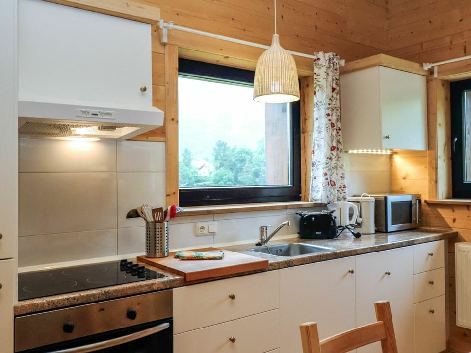 Countertop, Cabinetry, Kitchen Sink, Property, Furniture, Sink, Building, Window, Tap, Kitchen