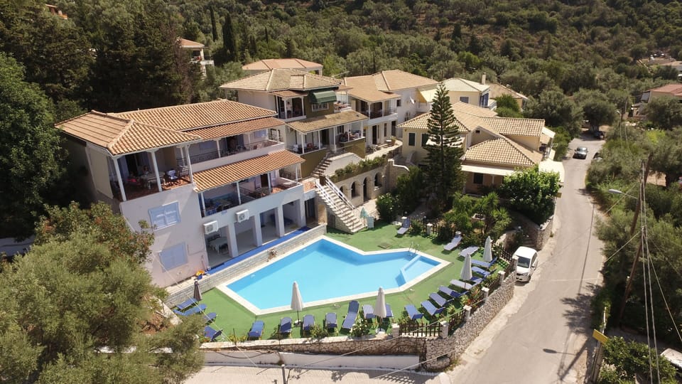 Eptanisa Hotel