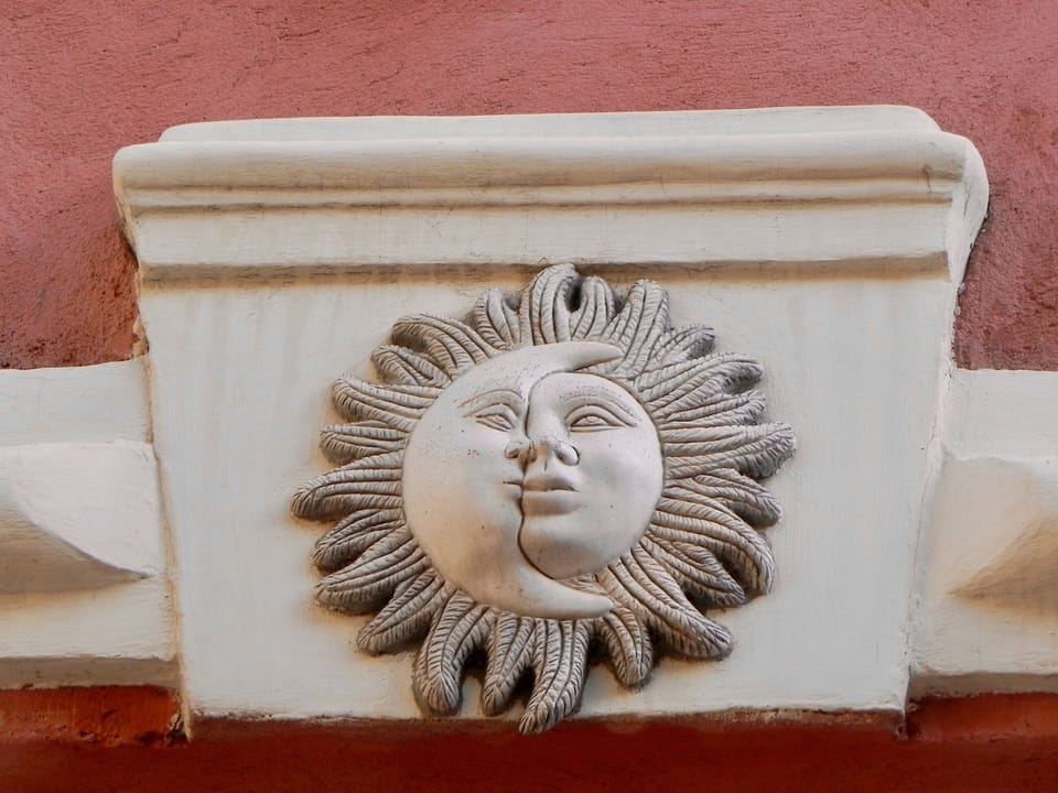 La petite maison du bonheur: town house in historical centre of Frejus