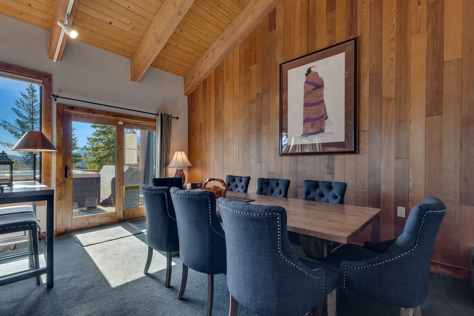 Living Room Dining Area