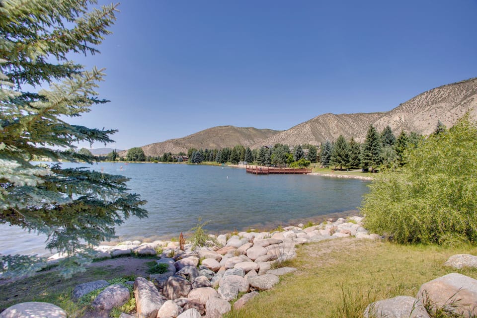 Nearby | Nottingham Lake | Picnic Table | Sand Volleyball Court