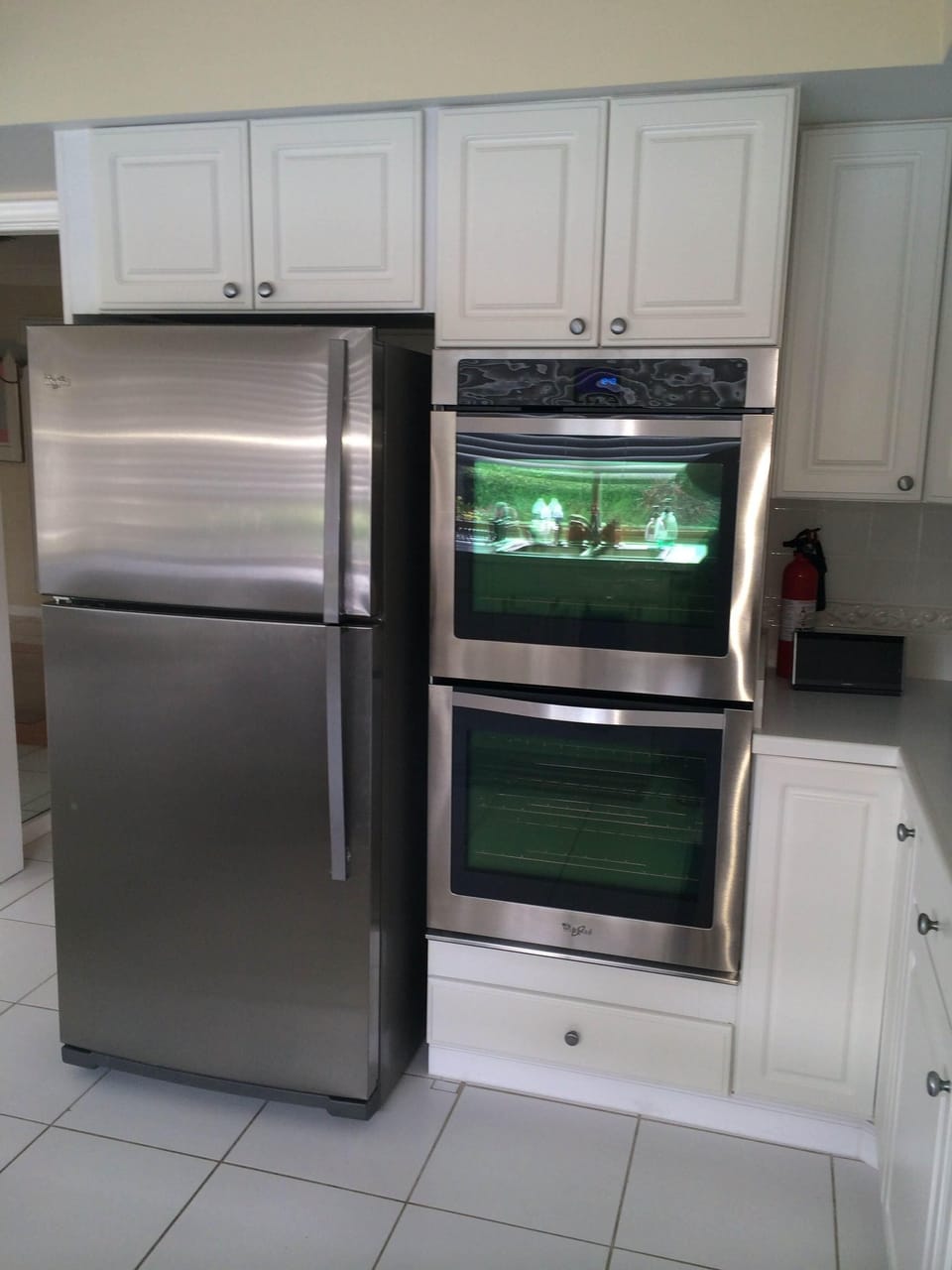 Kitchen built in double oven and large fridge/freezer