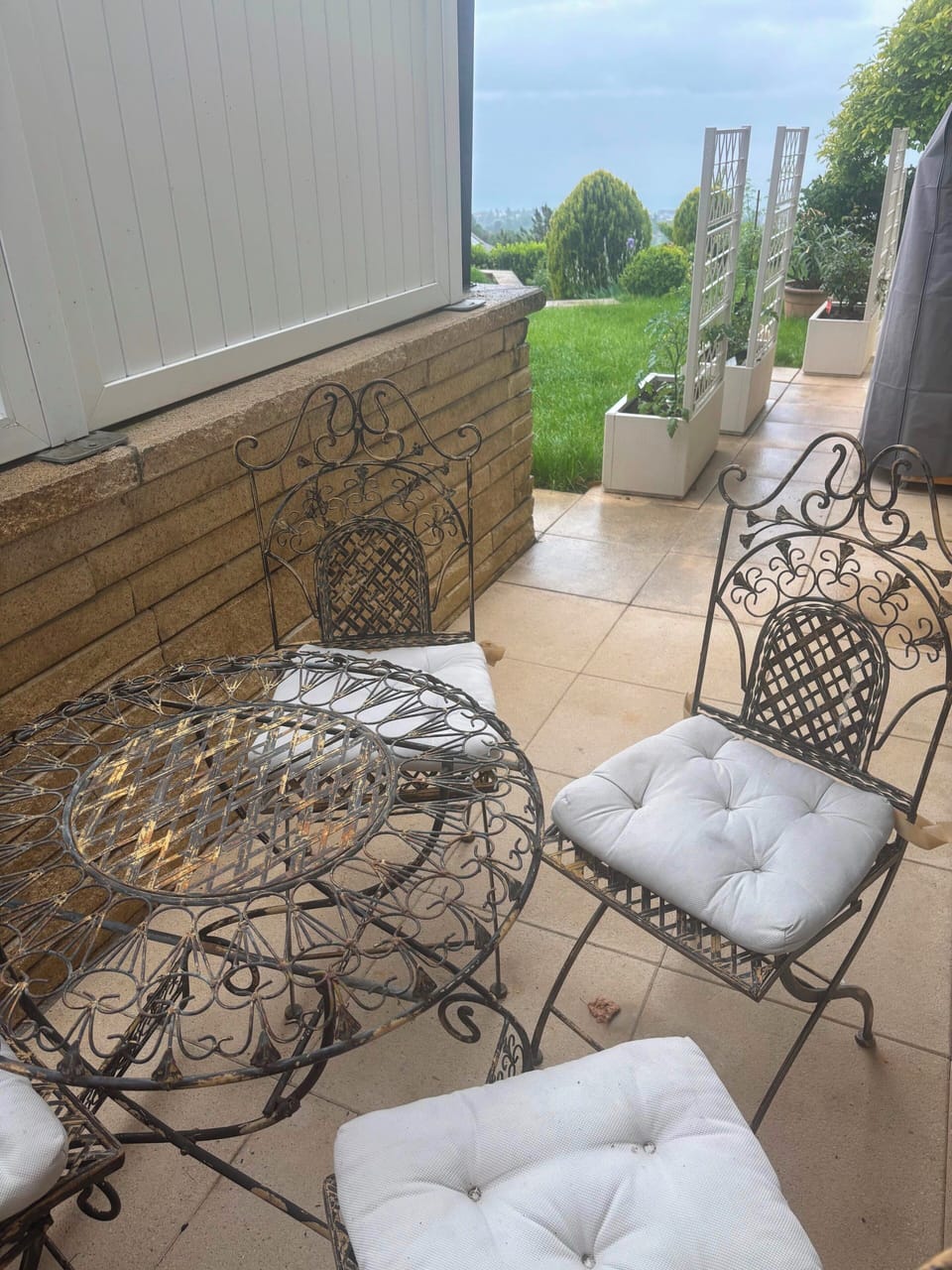 Private covered terrace