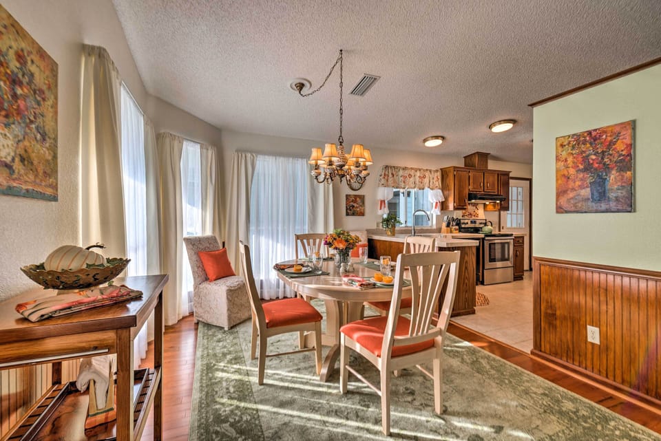 Dining Area | Fully Equipped Kitchen