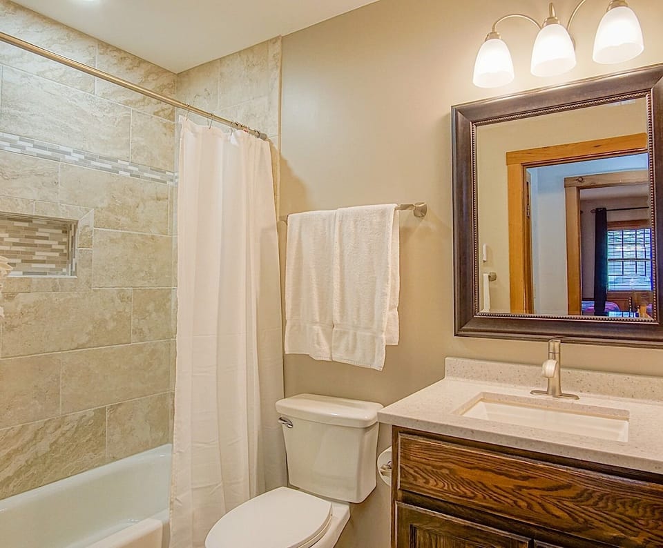 Full bathroom