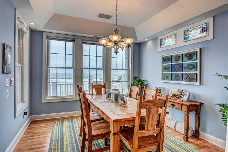 Oceanfront Dining Room